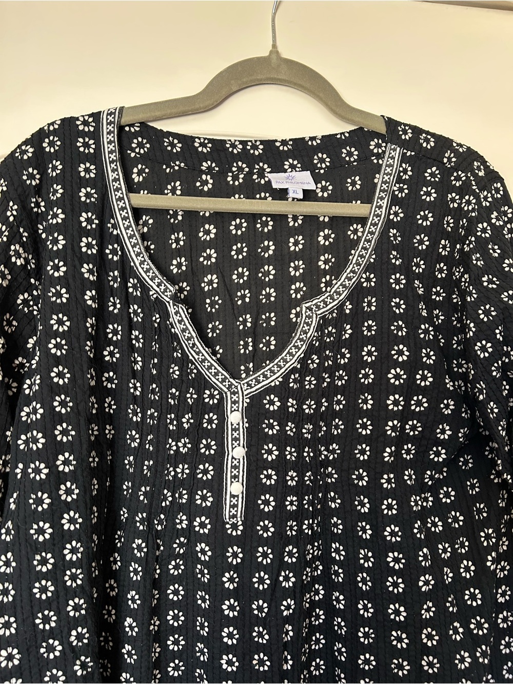 Pax Philomena NWOT Cotton v neck tunic
NEW XL tunic or cover up never worn